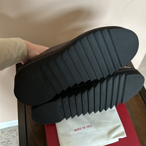 Ferragamo Leather Shoes - Picture 7 of 8